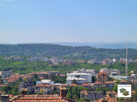 3 camere da letto Akatsiia, Veliko Tarnovo