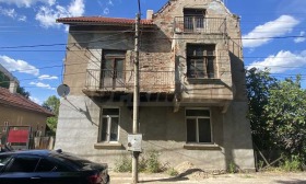 Хоусе Флоор Лом, регион Монтана