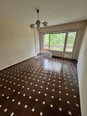 1 soverom Vladislav Varnensjik 1, Varna