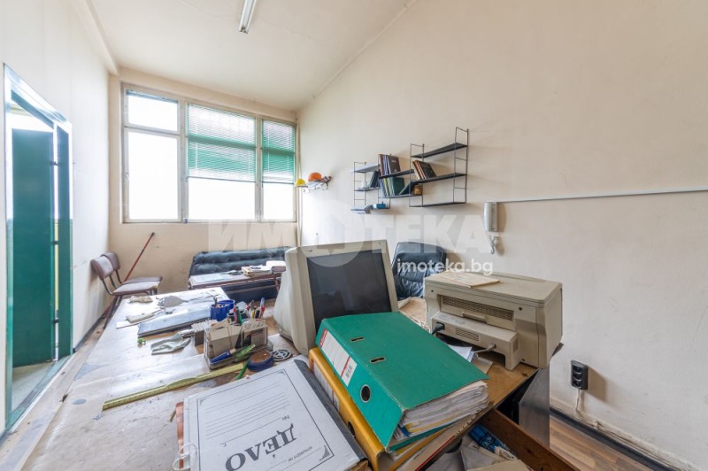 Продаја  Индустријска зграда Варна , Младост 1 , 1266 м2 | 48533681 - слика [2]