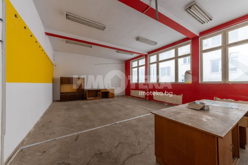 Продаја  Индустријска зграда Варна , Младост 1 , 1266 м2 | 48533681 - слика [3]