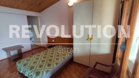 Estudio Briz, Varna